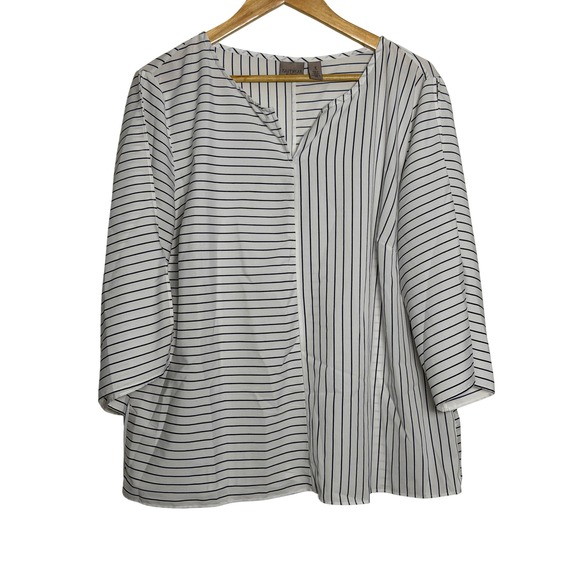 Chico's Tops - Chico's Top Women 3 Easywear White Navy Blue Striped Split 3/4 Sleeve EUC
